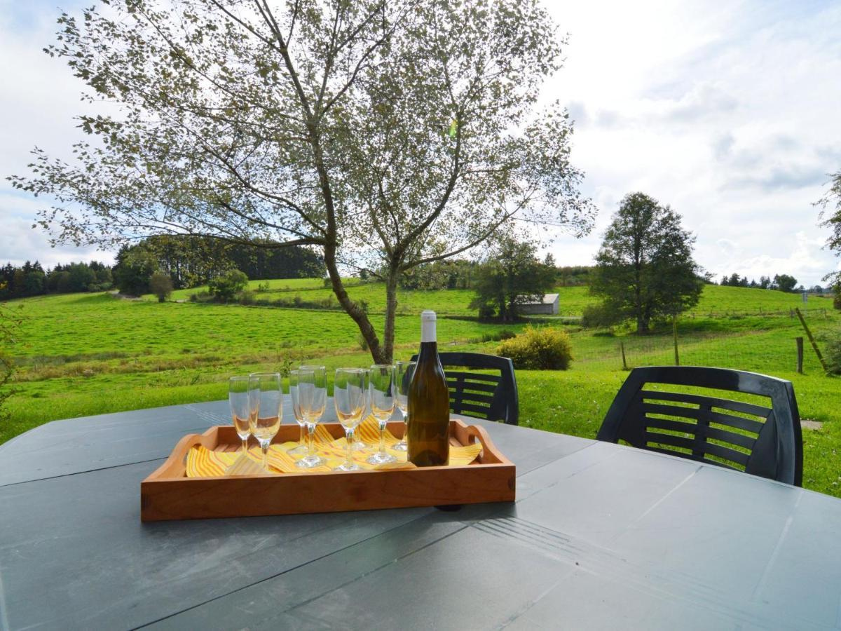 Comfortable Cottage In Neufmoulin With Meadow View Houffalize Bilik gambar